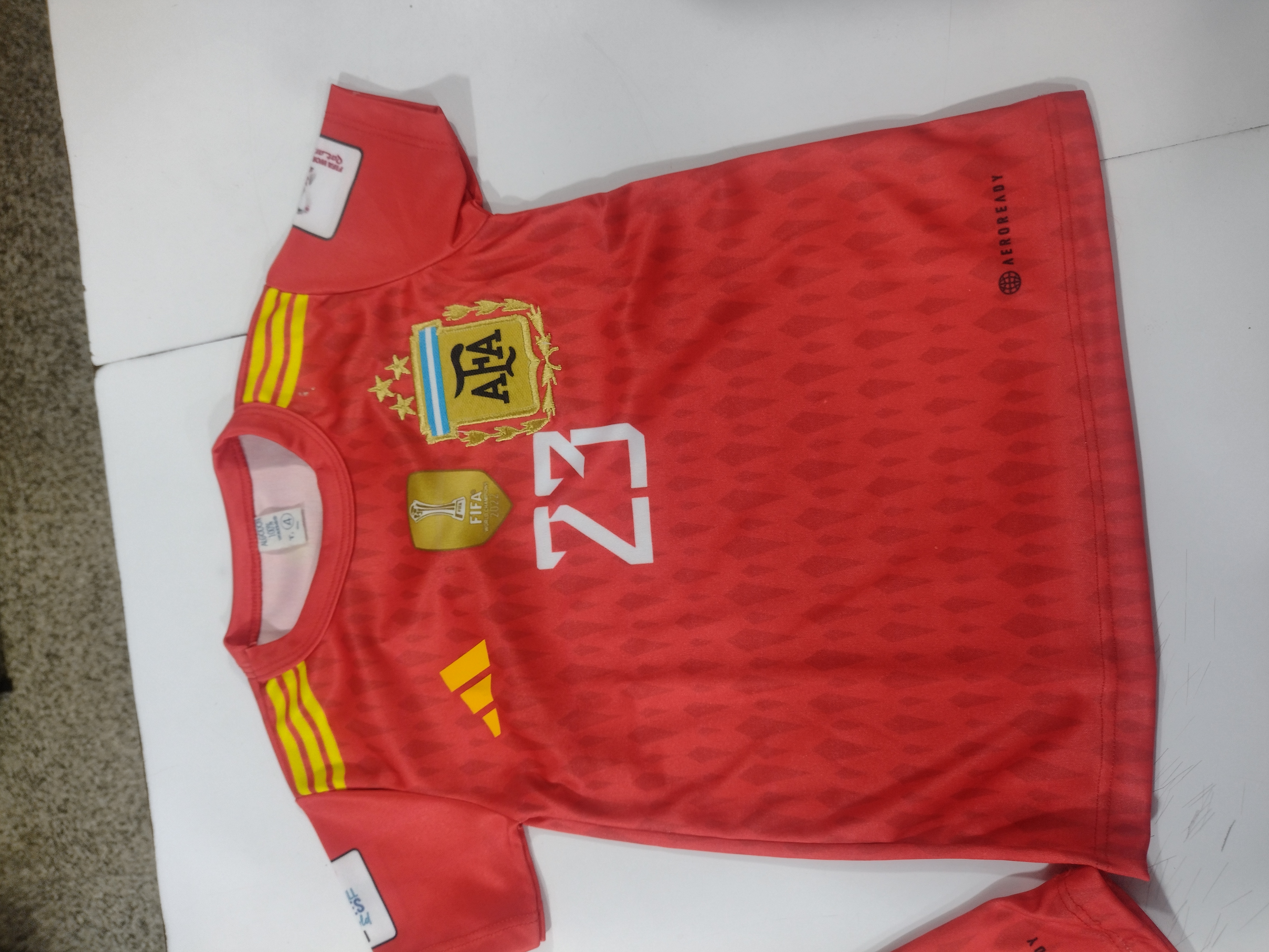 Camiseta dibu